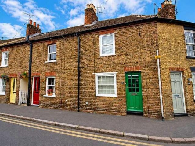 2 bed house for sale