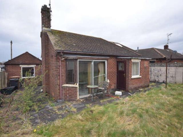 2 bed house for sale