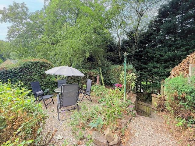 2 bed house for sale