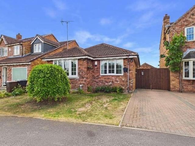 2 bed house for sale