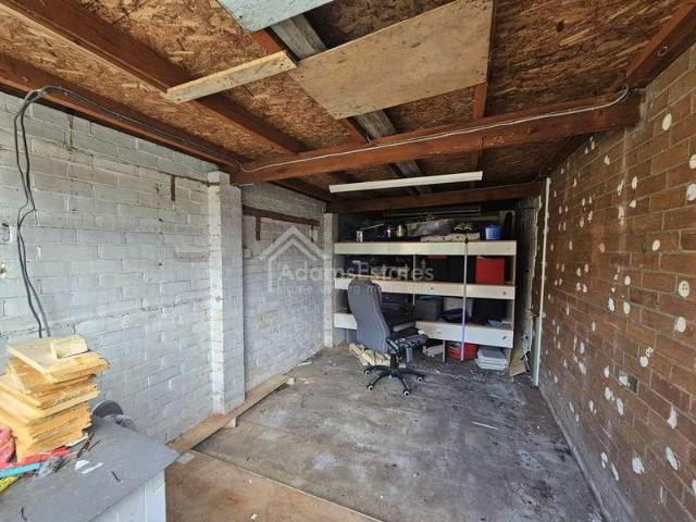 2 bed house for sale