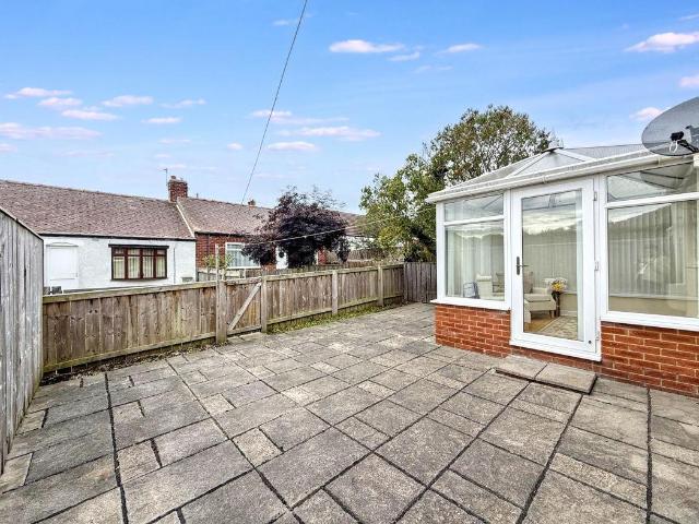 2 bed house for sale