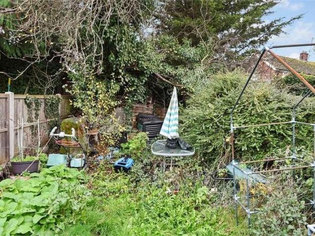 2 bed house for sale