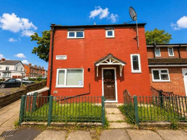 2 bed house for sale