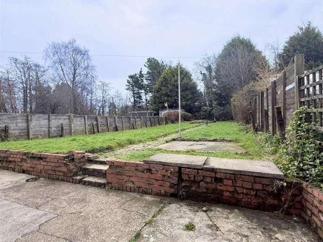 2 bed house for sale