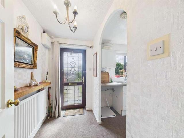 2 bed house for sale