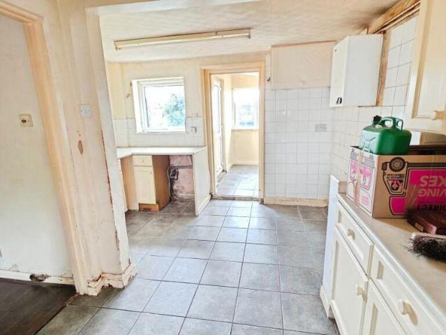 2 bed house for sale