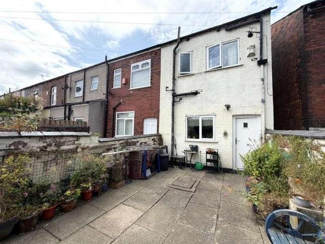 2 bed house for sale