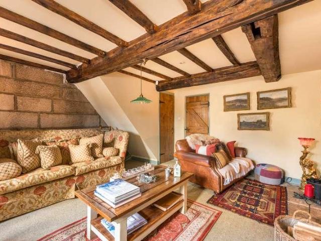 2 bed house for sale