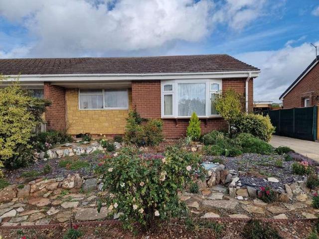 2 bed house for sale