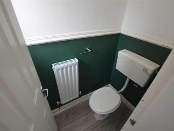 2 bed house for sale