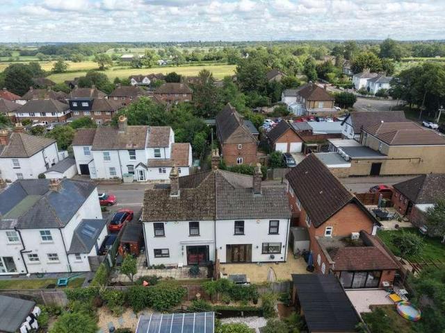 2 bed house for sale