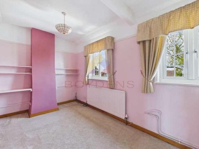 2 bed house for sale