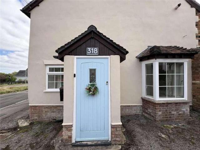 2 bed house for sale