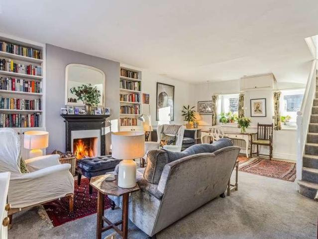 2 bed house for sale