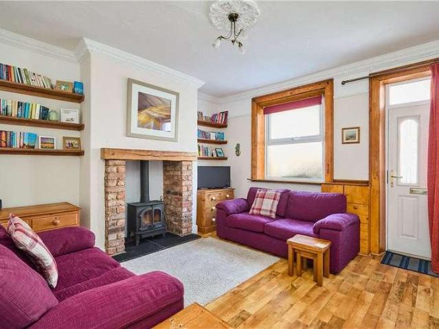 2 bed house for sale