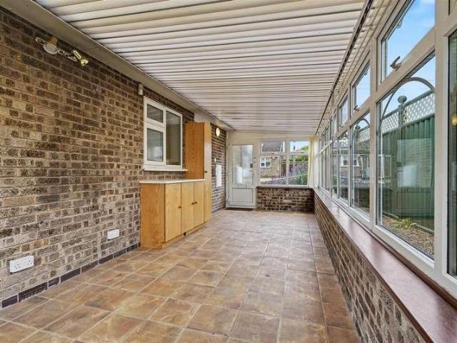 2 bed house for sale