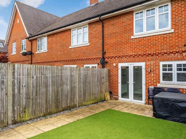 2 bed house for sale