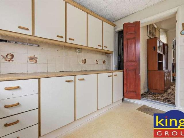 2 bed house for sale