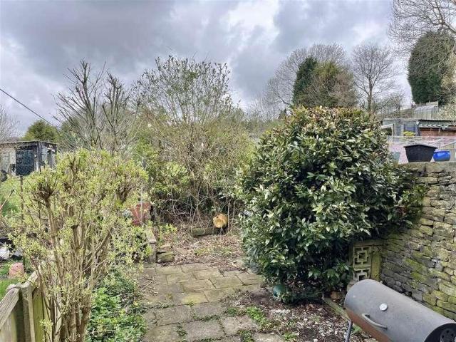 2 bed house for sale