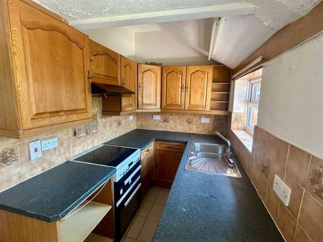 2 bed house for sale