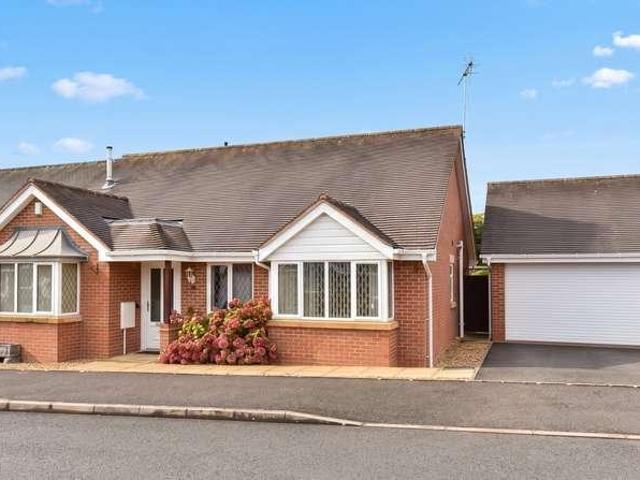 2 bed house for sale