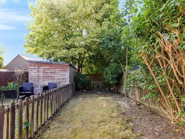 2 bed house for sale