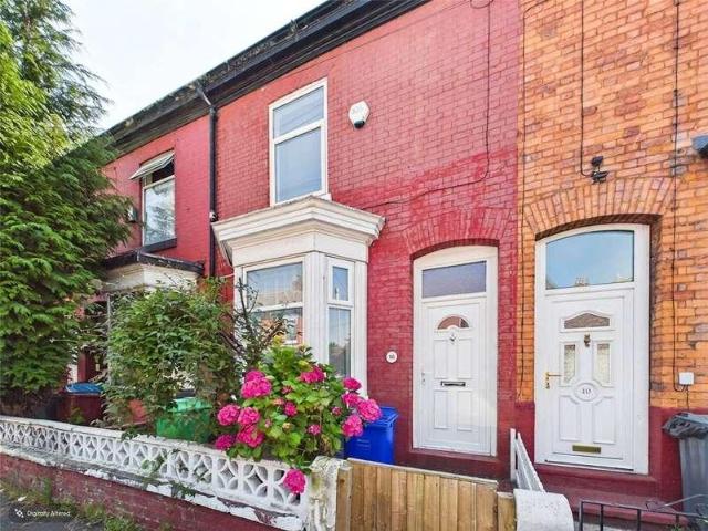2 bed house for sale
