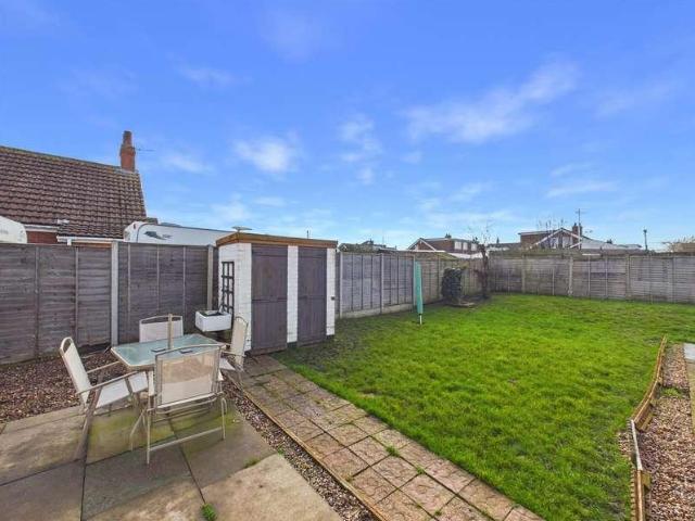 2 bed house for sale