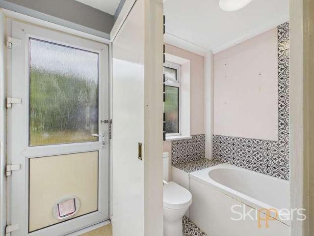 2 bed house for sale