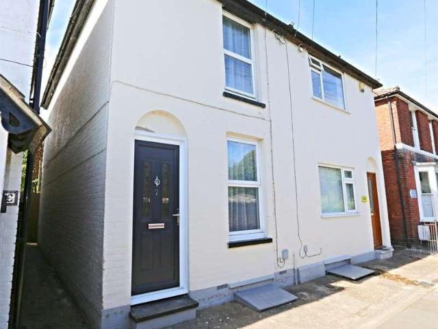 2 bed house for sale