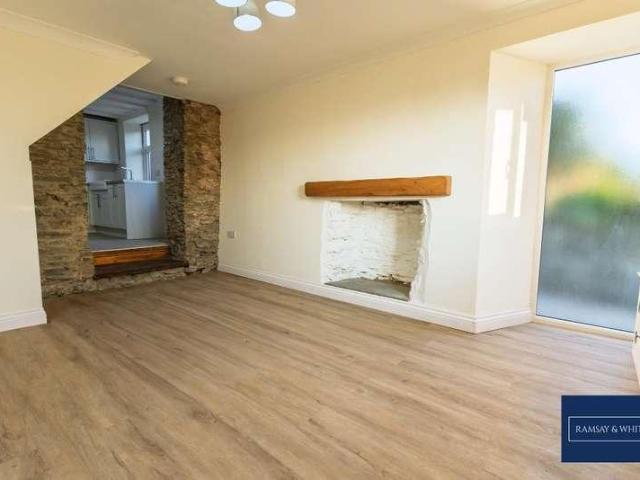 2 bed house for sale