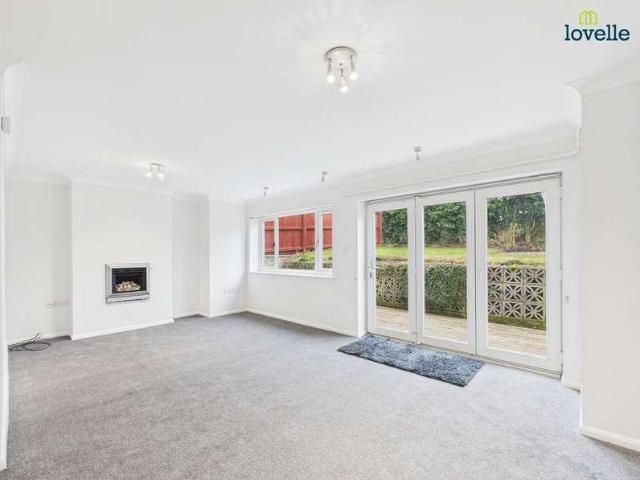 2 bed house for sale