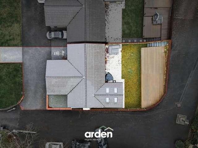 2 bed house for sale
