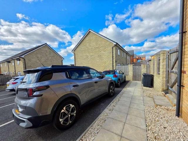 2 bed house for sale