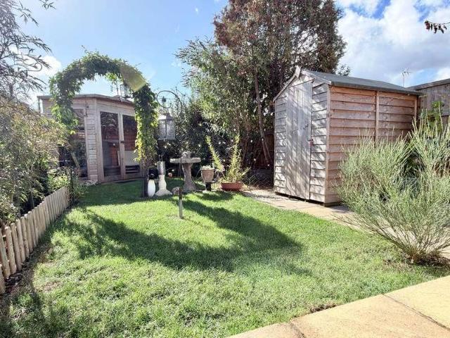 2 bed house for sale