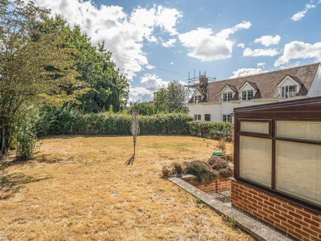 2 bed house for sale