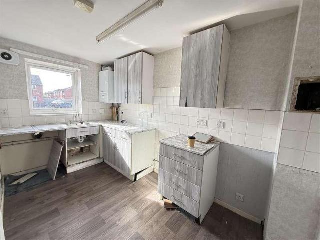 2 bed house for sale