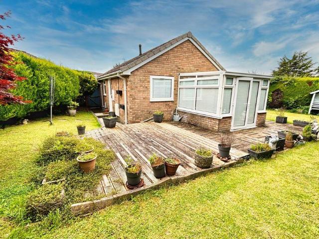 2 bed house for sale