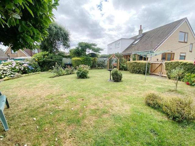 2 bed house for sale