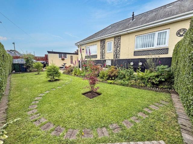 2 bed house for sale