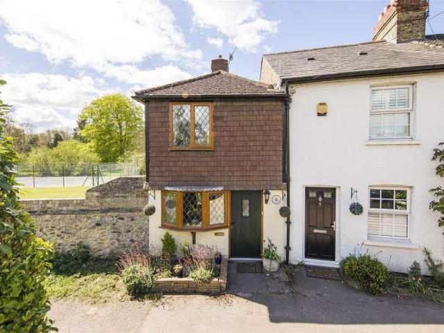 2 bed house for sale
