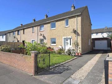 2 bed house for sale