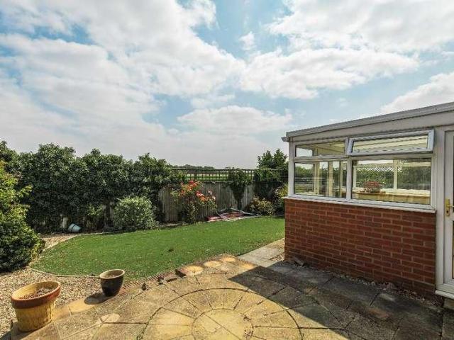 2 bed house for sale