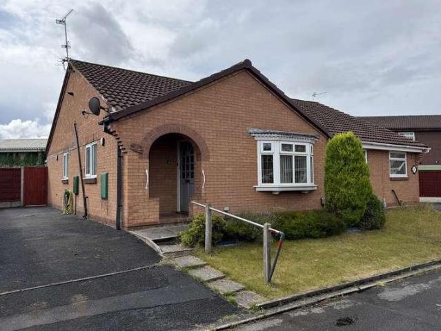 2 bed house for sale
