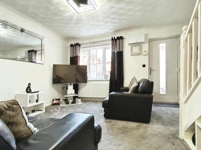 2 bed house for sale