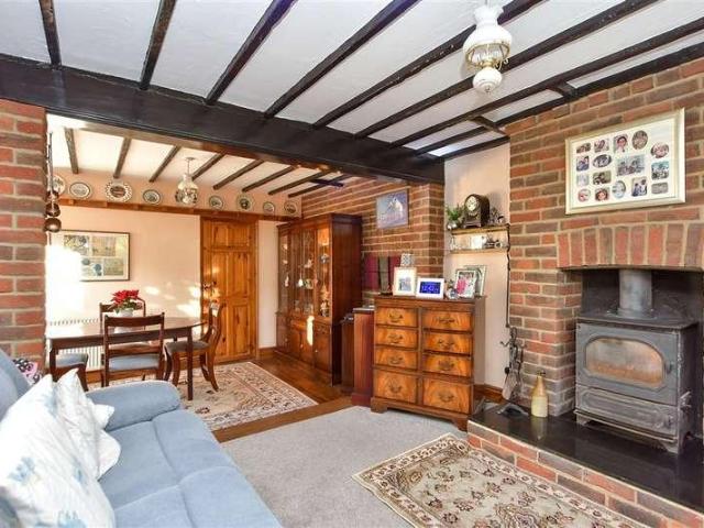 2 bed house for sale