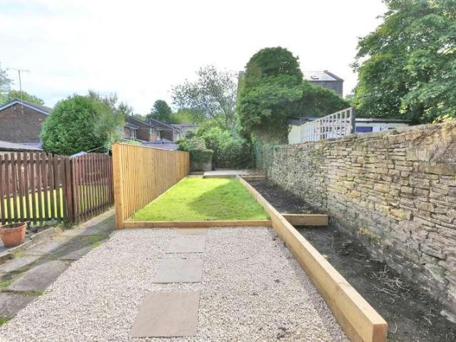 2 bed house for sale