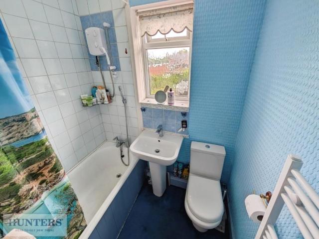 2 bed house for sale