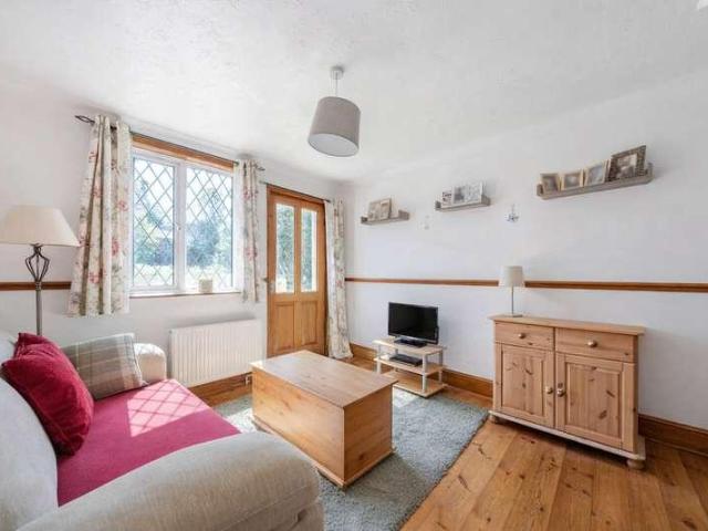 2 bed house for sale